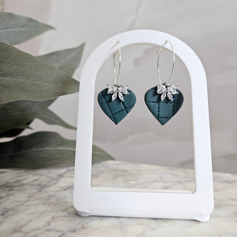 Emerald Quilted Bow Spade Hoops